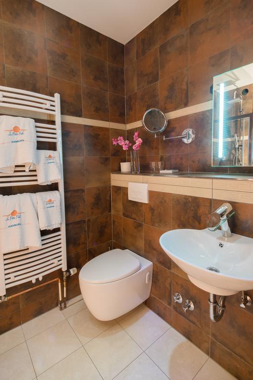 La Petite Perle Hotel Hamburg Room photo